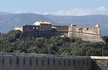 Vieil Antibes, ravissant 2p avec petite terrasse - Foto 34