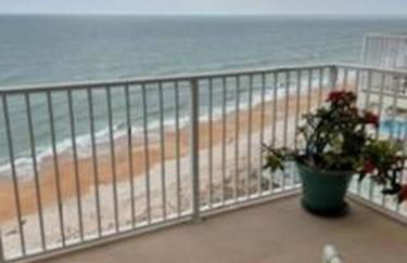 Quiet direct oceanfront 2 bed 2 bath condo w/pool - Foto 11