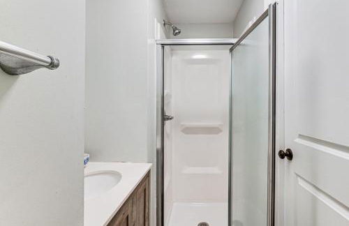 Hot Tub and Gazebo Group Getaway Near Dtwn Conway! - Photo 32