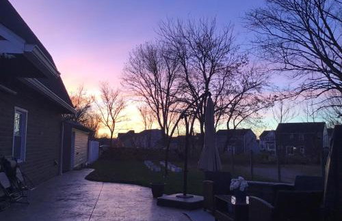 Luxurious 1875 centrally located Canton Akron home, expansive primary & sunset view - Foto 2