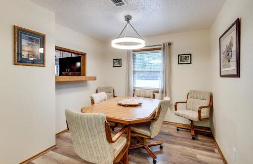 Lakefront College Station Home Near Texas A and M! - Foto 8