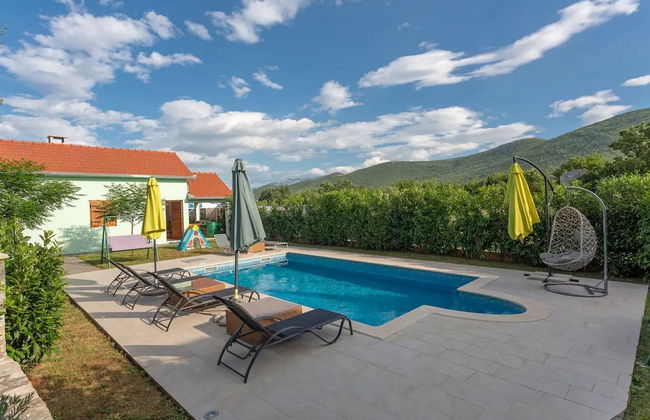 Sunny Escape Holiday Home Dicmo With Pool and Gym - Foto 16