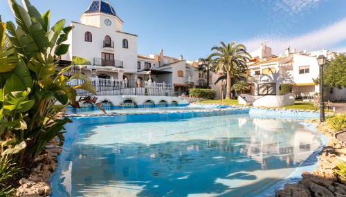 Casa en la playa con piscinas costa - Foto 1