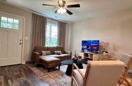 Downtown Liberty New Modern Cozy 4 Bed Townhome - Foto 33