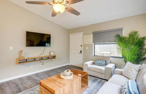 Dtwn Palm Harbor Condo Walk to Water! - Foto 6