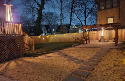 15min to Lincoln Ecuador vs Ivory Coast, Sleeps 12 - Foto 54