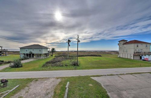 Ocean View and Grill Crystal Beach Bungalow! - Foto 30