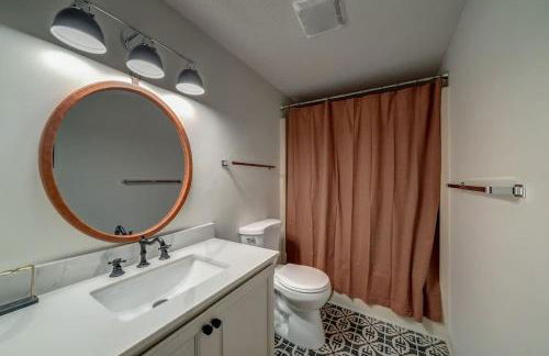 Secluded Retreat w Hot Tub, FirePit & Pool Access - Foto 20