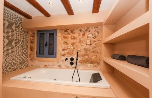 Aeolian Stone Villa - Photo 16