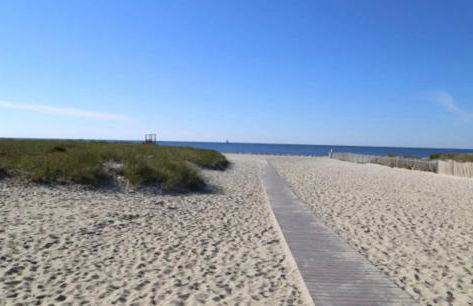 Gorgeous Home 2 Min Walk to Beach - Foto 45