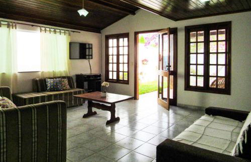 Casa com 4 Suítes, Piscina, Área Gourmet e Wifi - Foto 29