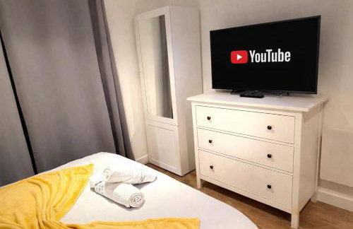 Central Brick Lane 2 Bedroom Flat - Private Patio - Foto 27