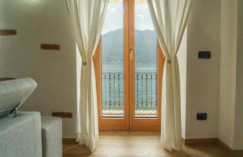 Lakefront Home with Private Beach Garage and AC - Photo 5