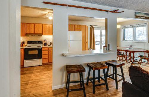 Riverside Retreat Cozy Fairbanks Home with View - Foto 9