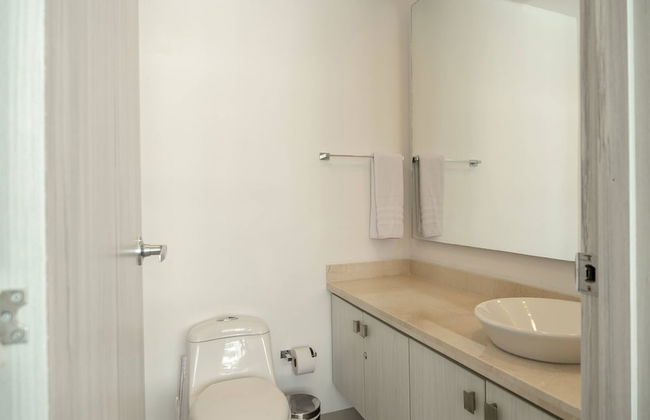 w Comfy 2BR w Ocean View and Pool in CTG - Foto 25