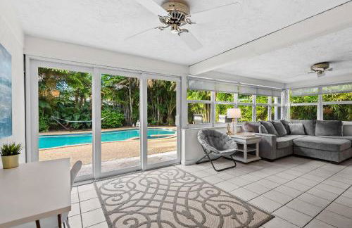 Solar Heated Pool Spa Tiki Hut Huge Backyard Hammock Retro Bikes - Foto 16