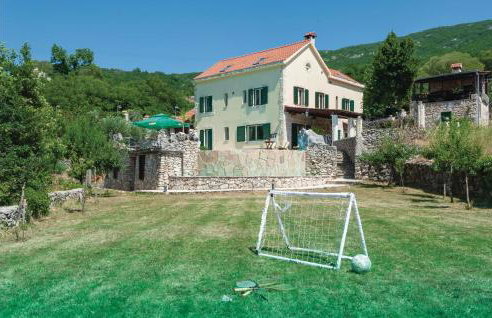 7 Bedroom Gorgeous Home In Grabovac - Photo 56