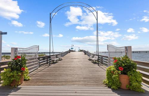 Bayfront Boardwalk Condo w Sunrise Views - Foto 35