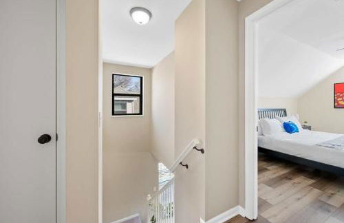 Zen Cottage with Private Parking ABODEbucks - Foto 25