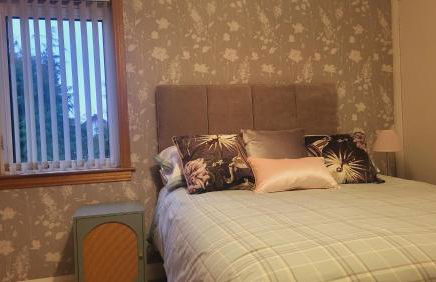 Family home - Photo 12