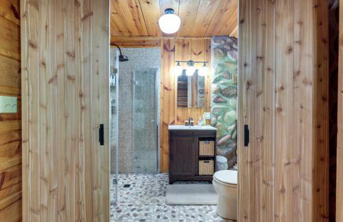 Pier and Lake-View Patio Wisconsin Northwoods Cabin - Foto 16