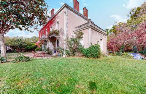 7 Bedroom Lovely Home In Chabris - Foto 1