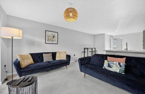 Spacious 4BR Newport Home - Ideal for Families & Groups - Foto 51