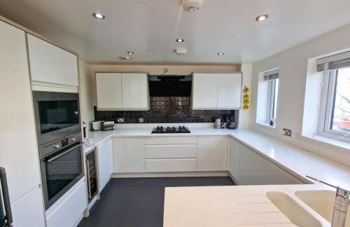 4 Bed Home in Altrincham by City SuperHost - Foto 25