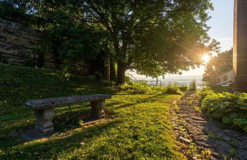 Dubuque's Front Porch, Historic Charmer, Walk Downtown - Foto 69