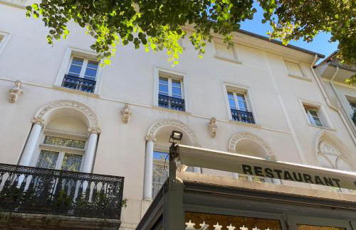 AU 47 ALLÉES D'ETIGNY - CENTRAL & STANDING - avec parking - Linge de lit et de toilette inclus - Foto 1