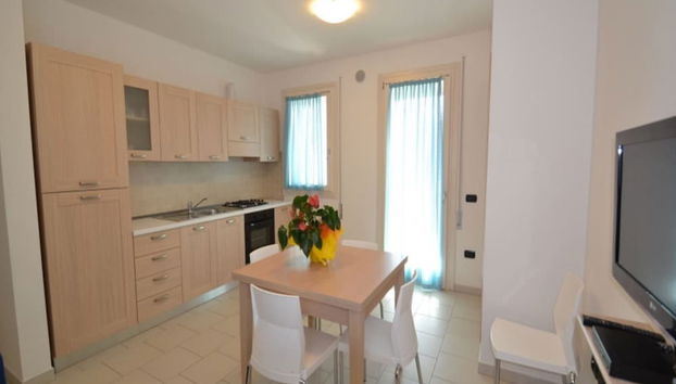 Bright and Modern Apartment - Photo 2, Primary image