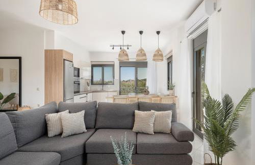 Sol Luxury Apartment - close to the beach with a private heated mini pool - Foto 32