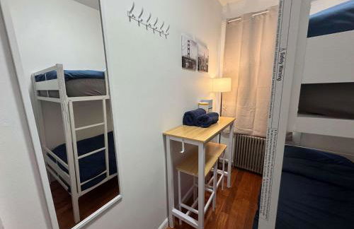 Room in Chelsea 2 with Kitchen - Shared Bathroom -5th Floor Walk-UP - Foto 9