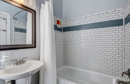 1BDR with Backyard Park Side Pet-friendly - Foto 20