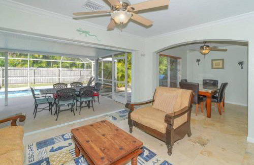 Heated Pool Home - Perfect Location - Walk to Beach, Restaurants and More! - Foto 26