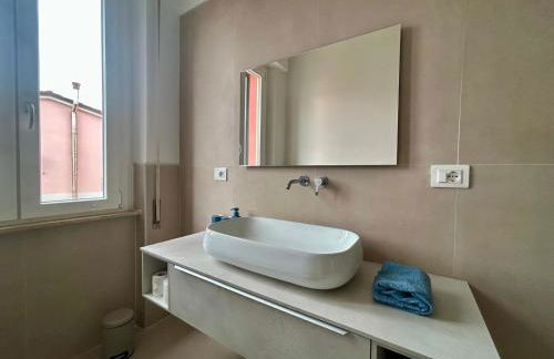 Ampio appartamento fino a 6 persone sulle colline della Spezia, vista panoramica sul Golfo - 10 minuti dal centro città 16 da Sarzana e Lerici - Photo 9