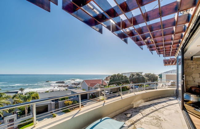 Multi-level Family Villa w Private Pool Views Lions Crest - Foto 26