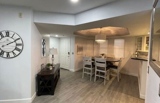 Executive 2 Bdrm Condo in the Heart of Biltmore! - Foto 20