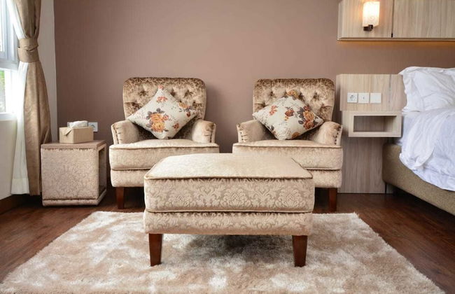 Villa Kota Bunga Puncak 4 Bedroom - Photo 18