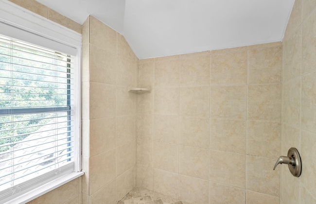 4br Comfort In Dania Beach - Close To Everything 4 Bedroom Home - Photo 18