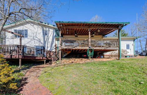 Lakefront Cabin Retreat with Dock in Robbinsville! - Foto 29