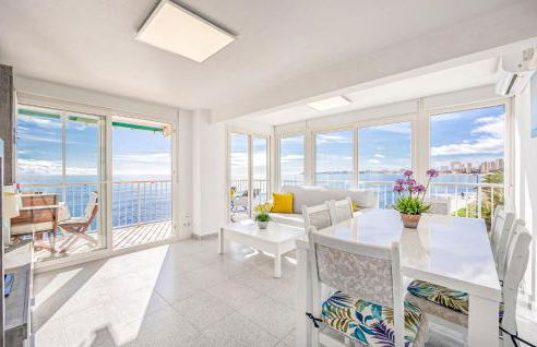 Stunning Apartment In El Campello - Photo 1