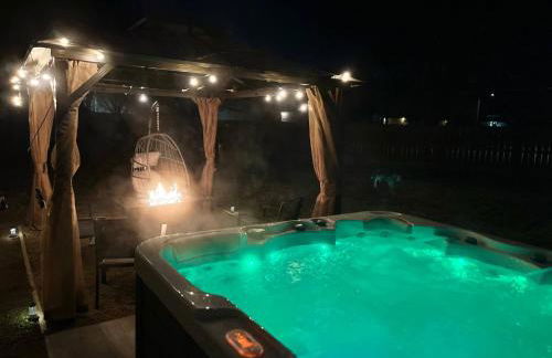HotTub, Theater, Kings, & Firepit - NearWesley - Foto 30