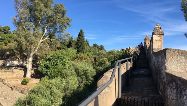 Percorrendo o castelo de Gibralfaro