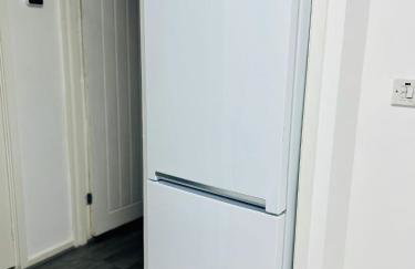 Beautiful and Homely 3 Bed House With FREE Parking So Close To Man City and City Centre - Foto 13