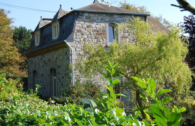 Stone-built Holiday Home in Dinant With Terrace - Photo 16