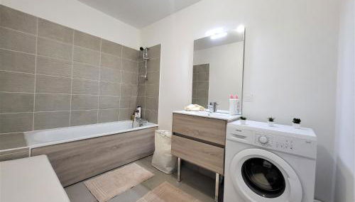 Le Lucie - Bain de lumière au pied du métro - Foto 3