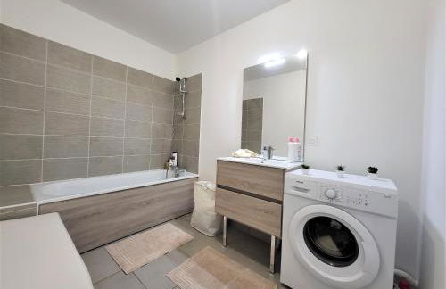 Le Lucie - Bain de lumière au pied du métro - Foto 3