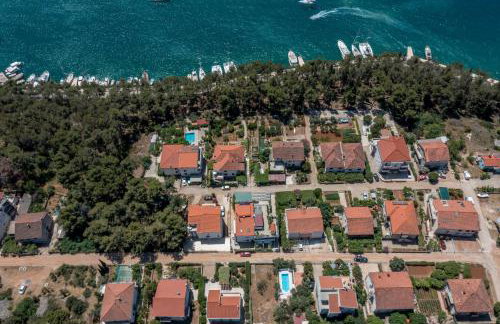 House Oliva with private pool and large garden - Photo 37