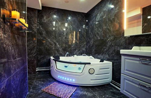 Versailles Jacuzzi - Sauna - RDC 2 - Foto 21